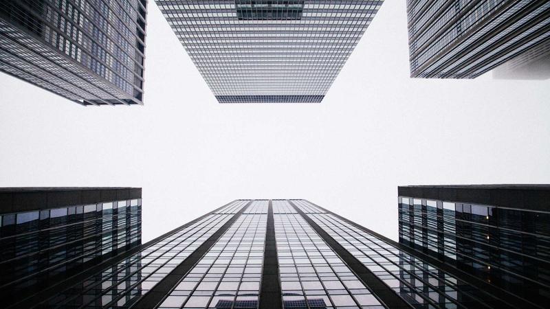 k1体育平台展现竞技激情与活力，运动员在赛场上拼搏的震撼瞬间